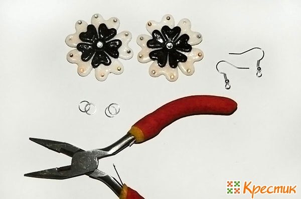 Надеваем крючочки
